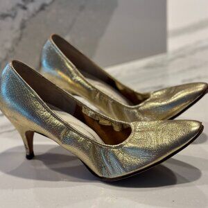 80s Textured Gold Lifted Toe Heels